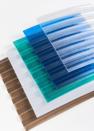 Tấm Polycarbonate Là Gì? Cấu Tạo, Ưu Nhược Điểm Và Ứng Dụng Thực Tế