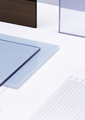 Tấm Polycarbonate Là Gì? Cấu Tạo, Ưu Nhược Điểm Và Ứng Dụng Thực Tế