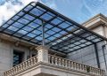 Xu Hướng Chuyển Dịch Từ Mái Tôn Truyền Thống Sang Mái Nhựa Polycarbonate Trong Kiến Trúc Hiện Đại